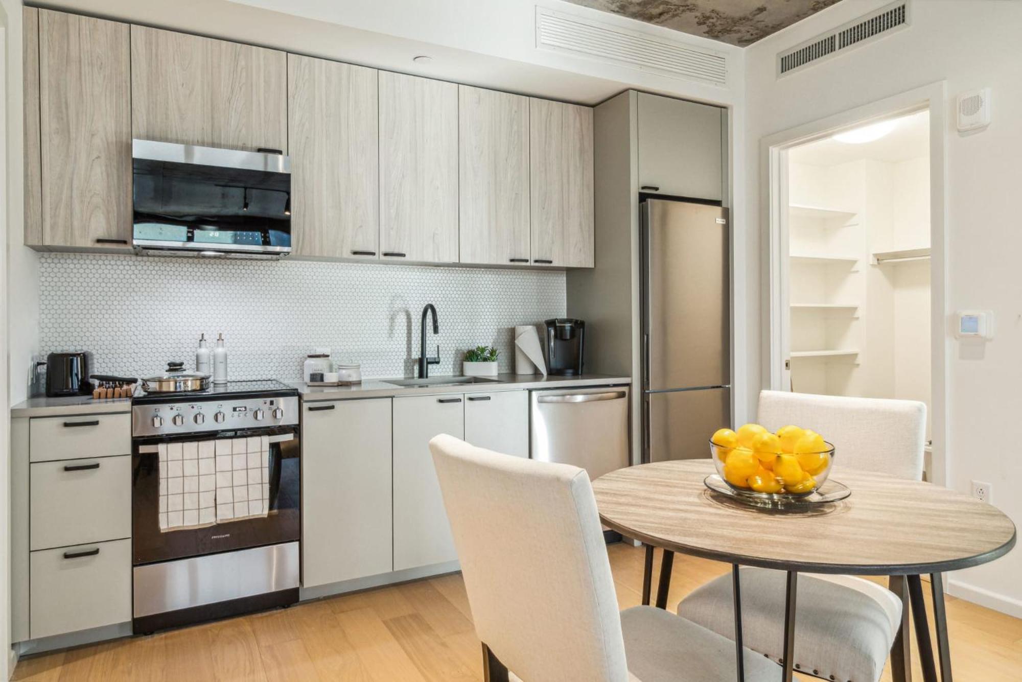 Contemporary City Living Apartments In Nashville Exteriör bild