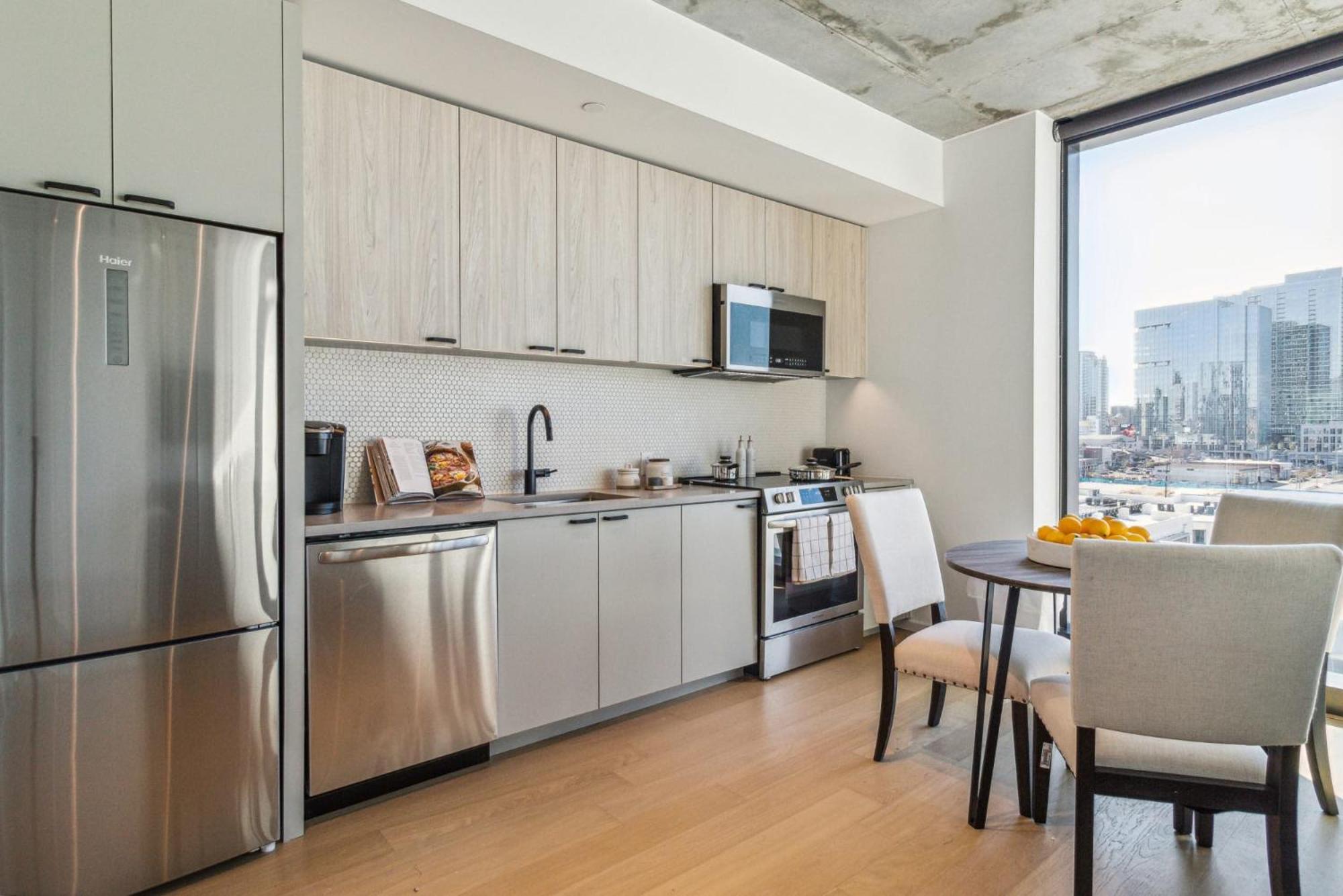 Contemporary City Living Apartments In Nashville Exteriör bild